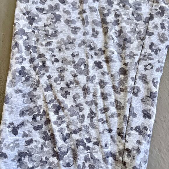 Athleta Balance Jogger Gray Cheetah Print Sweatpants Small - Picture 8 of 11